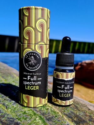 Flacon d'huile CBD bio légère full spectrum 5 % – CBD SA MER