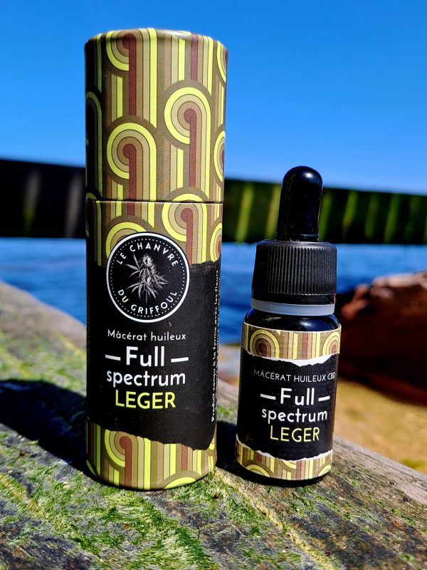 Flacon d'huile CBD bio légère full spectrum 5 % – CBD SA MER