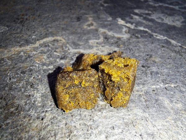 résine CBD Black Butter 70% texture grasse – arômes boisés et épicés – produit légal France