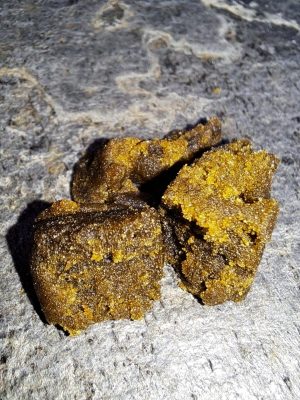 résine CBD Black Butter 70% texture grasse – arômes boisés et épicés – produit légal France